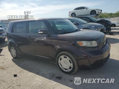 Czwarte zdjęcie samochodu z boku: 2008 TOYOTA SCION XB VIN:JTLKE50EX81045959 - miniatura