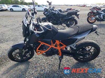 Trzecie zdjęcie samochodu z tyłu: 2013 KTM 690 DUKE VIN:VBKLDT406DM758631 - miniatura