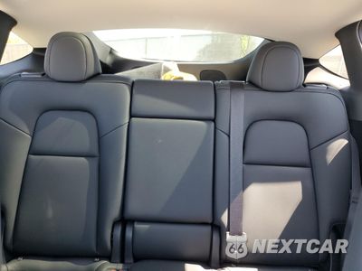 Zdjęcie 10 z 16 samochodu: 2024 TESLA MODEL Y VIN:7SAYGDEE8RA233147 - miniatura