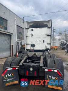 Piąte zdjęcie samochodu w środku: 2013 INTERNATIONAL PROSTAR VIN:1HSDHSJR2DJ152209 - miniatura