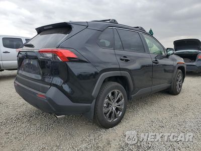 Trzecie zdjęcie samochodu z tyłu: 2024 TOYOTA RAV4 XLE PREMIUM VIN:JTMB6RFVXRD129898 - miniatura