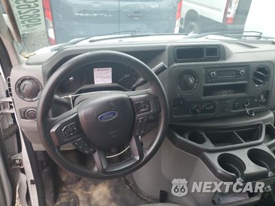 Zdjęcie 8 z 12 samochodu: 2021 FORD ECONOLINE E350 SUPER DUTY CUTAWAY VAN VIN:1FDWE3FN3MDC16001 - miniatura