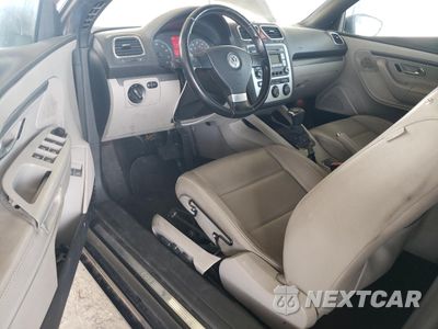 Zdjęcie 8 z 12 samochodu: 2009 VOLKSWAGEN EOS TURBO VIN:WVWBA71F09V020198 - miniatura