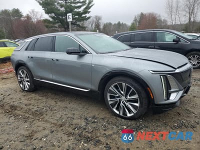 Czwarte zdjęcie samochodu z boku: 2024 CADILLAC LYRIQ LUXURY VIN:1GYKPSRL0RZ140324 - miniatura