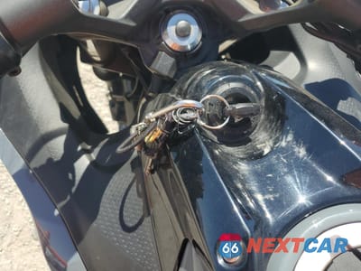 Zdjęcie 8 z 9 samochodu: 2018 KAWASAKI EX650 F VIN:JKAEXEK18JDA13414 - miniatura