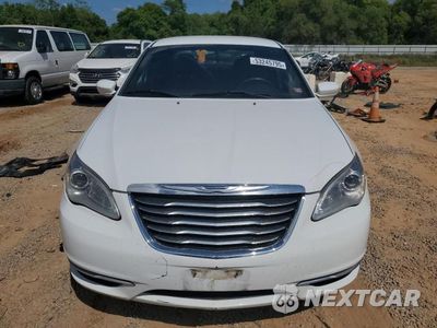 Piąte zdjęcie samochodu w środku: 2012 CHRYSLER 200 LX VIN:1C3CCBAB3CN262705 - miniatura