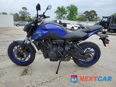 Trzecie zdjęcie samochodu z tyłu: 2022 YAMAHA MT07 VIN:JYARM32E3NA004756 - miniatura