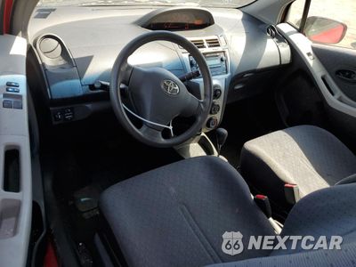 Zdjęcie 8 z 14 samochodu: 2010 TOYOTA YARIS VIN:JTDJT4K31A5315551 - miniatura