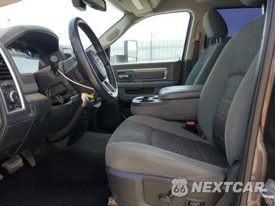 Zdjęcie 7 z 15 samochodu: 2018 RAM 1500 SLT VIN:1C6RR7GT9JS115411 - miniatura