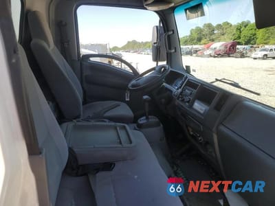 Zdjęcie 6 z 10 samochodu: 2022 ISUZU NPR XD BOX TRUCK VIN:JALC4W167N7K01432 - miniatura