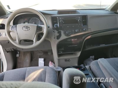 Zdjęcie 8 z 14 samochodu: 2011 TOYOTA SIENNA LE VIN:5TDKK3DC8BS117043 - miniatura