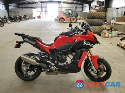 2022 BMW S 1000 XR WB10E4304N6E94985 - główne zdjęcie licytacji z USA - miniatura