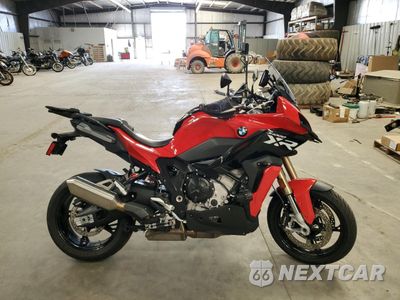 2022 BMW S 1000 XR WB10E4304N6E94985 - główne zdjęcie licytacji z USA - miniatura