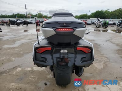 Czwarte zdjęcie samochodu z boku: 2022 CAN-AM SPYDER ROADSTER RT VIN:2BXNBDD2XNV003883 - miniatura