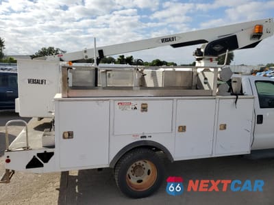 Zdjęcie 6 z 10 samochodu: 2013 FORD F450 SUPER DUTY BUCKET TRUCK VIN:1FDUF4GY1DEA87429 - miniatura