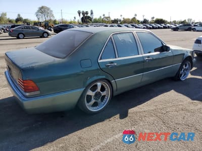 Trzecie zdjęcie samochodu z tyłu: 1993 MERCEDES-BENZ 300 SE VIN:WDBGA32E8PA125613 - miniatura