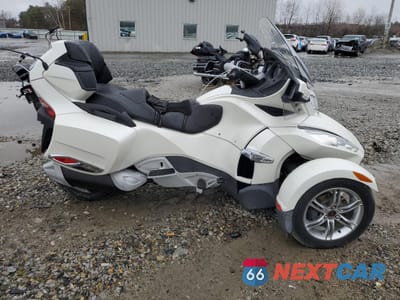 2011 CAN-AM SPYDER ROADSTER RT-LTD 2BXJBDC13BV001878 - główne zdjęcie licytacji z USA - miniatura