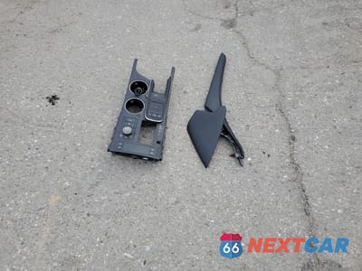 Zdjęcie 12 z 13 samochodu: 2017 LEXUS RC 200T VIN:JTHHA5BC7H5005925 - miniatura