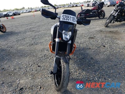 Drugie zdjęcie samochodu z przodu: 2013 KTM 690 DUKE VIN:VBKLDT406DM758631 - miniatura