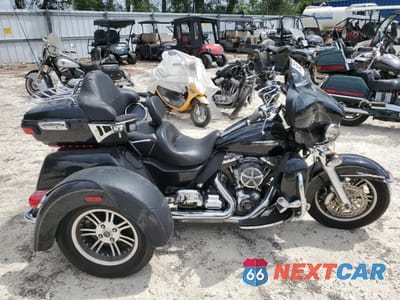 2014 HARLEY-DAVIDSON FLHTCUTG TRI GLIDE ULTRA 1HD1MAL11EB860549 - główne zdjęcie licytacji z USA - miniatura