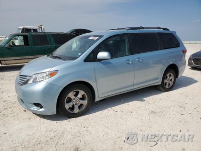 2015 TOYOTA SIENNA LE 5TDKK3DC9FS570433 - główne zdjęcie licytacji z USA - miniatura