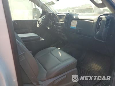 Zdjęcie 6 z 10 samochodu: 2015 CHEVROLET SILVERADO C3500 VIN:1GB3CYCG7FZ548940 - miniatura