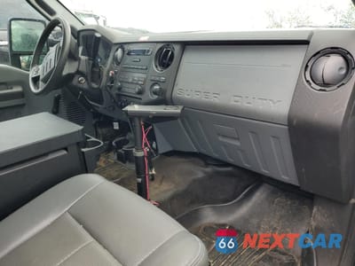 Zdjęcie 8 z 12 samochodu: 2013 FORD F450 SUPER DUTY VIN:1FDUF4GY1DEB64414 - miniatura