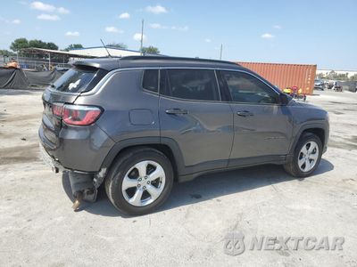 Trzecie zdjęcie samochodu z tyłu: 2018 JEEP COMPASS LATITUDE VIN:3C4NJCBB9JT319145 - miniatura