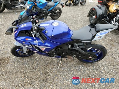 Trzecie zdjęcie samochodu z tyłu: 2020 YAMAHA YZFR1 VIN:JYARN66E6LA000786 - miniatura