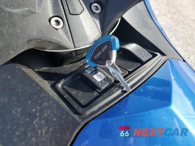 Zdjęcie 8 z 9 samochodu: 2019 CAN-AM SPYDER ROADSTER RT VIN:2BXNBDD26KV002676 - miniatura
