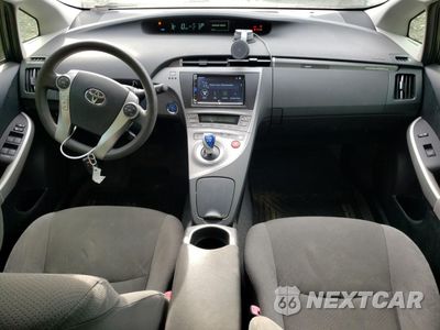Zdjęcie 8 z 12 samochodu: 2013 TOYOTA PRIUS PLUG-IN VIN:JTDKN3DP5D3036032 - miniatura