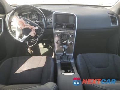 Zdjęcie 8 z 13 samochodu: 2015 VOLVO XC60 VIN:YV440MDJXF2680270 - miniatura