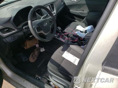 Zdjęcie 7 z 12 samochodu: 2018 HYUNDAI ACCENT SE VIN:3KPC24A30JE035296 - miniatura
