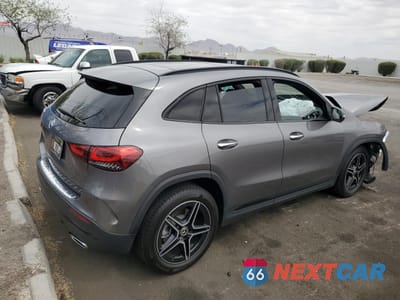 Trzecie zdjęcie samochodu z tyłu: 2021 MERCEDES-BENZ GLA 250 VIN:W1N4N4GB0MJ170322 - miniatura