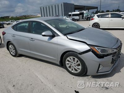 Czwarte zdjęcie samochodu z boku: 2020 HYUNDAI ELANTRA SE VIN:KMHD74LF3LU926485 - miniatura