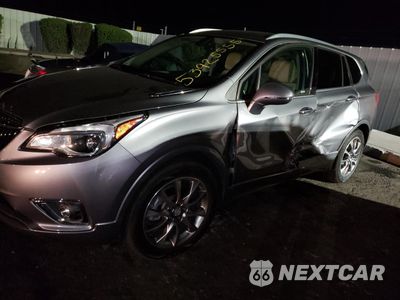 2020 BUICK ENVISION ESSENCE LRBFX2SA8LD141241 - główne zdjęcie licytacji z USA - miniatura