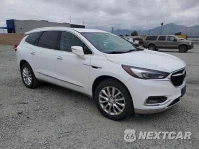Czwarte zdjęcie samochodu z boku: 2020 BUICK ENCLAVE ESSENCE VIN:5GAERBKW2LJ130337 - miniatura