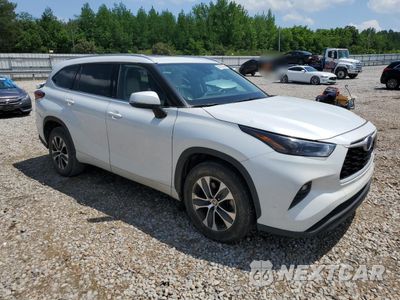 Czwarte zdjęcie samochodu z boku: 2022 TOYOTA HIGHLANDER HYBRID XLE VIN:5TDGARAH3NS511467 - miniatura