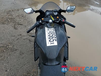 Zdjęcie 6 z 10 samochodu: 2024 YAMAHA YZFR7 VIN:JYARM38E3RA009601 - miniatura