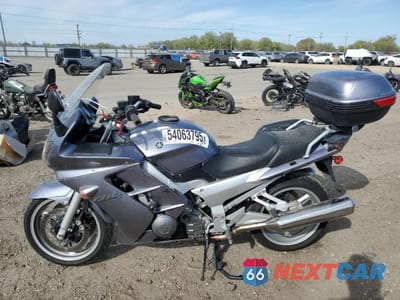 Trzecie zdjęcie samochodu z tyłu: 2004 YAMAHA FJR1300 AC VIN:JYARP09Y44A000056 - miniatura