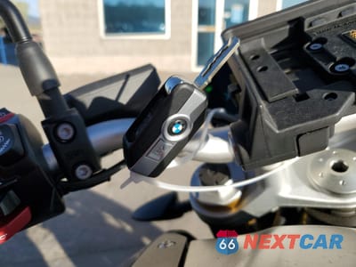 Zdjęcie 8 z 10 samochodu: 2020 BMW R 1250 R VIN:WB10J7301LZG71047 - miniatura