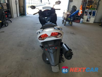 Czwarte zdjęcie samochodu z boku: 2018 SUZUKI AN400 A VIN:JS1DU11E2J2100087 - miniatura