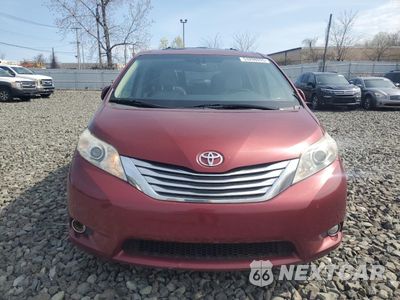 Piąte zdjęcie samochodu w środku: 2011 TOYOTA SIENNA XLE VIN:5TDDK3DC6BS014552 - miniatura
