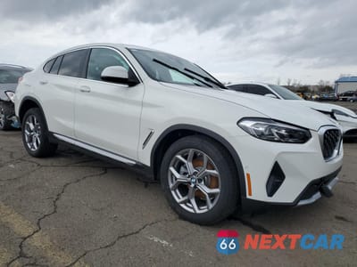 Czwarte zdjęcie samochodu z boku: 2025 BMW X4 XDRIVE30I VIN:5UX33DT03S9X64266 - miniatura