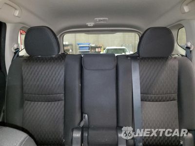 Zdjęcie 10 z 15 samochodu: 2018 NISSAN ROGUE S VIN:KNMAT2MV9JP613451 - miniatura