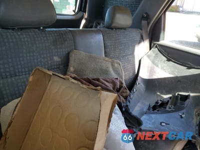 Zdjęcie 10 z 12 samochodu: 2002 FORD ESCAPE XLS VIN:1FMYU01162KB00170 - miniatura