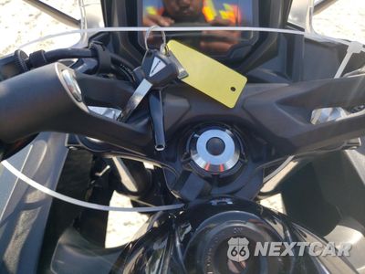 Zdjęcie 8 z 10 samochodu: 2023 KAWASAKI EX650 R VIN:ML5EXER17PDA89950 - miniatura