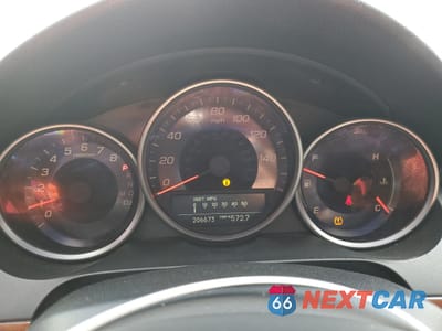 Zdjęcie 9 z 14 samochodu: 2006 ACURA RL VIN:JH4KB16546C000035 - miniatura