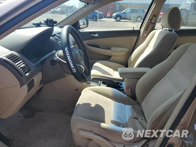 Zdjęcie 7 z 14 samochodu: 2004 HONDA ACCORD LX VIN:3HGCM56374G706627 - miniatura