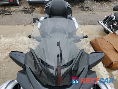 Piąte zdjęcie samochodu w środku: 2022 CAN-AM SPYDER ROADSTER RT VIN:2BXNBDD2XNV003883 - miniatura